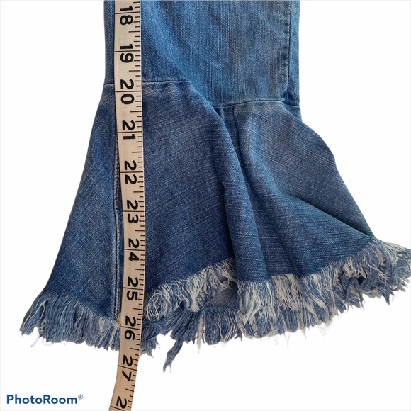 BLANK NYC Flare Bottom Jeans - Picture 7 of 9